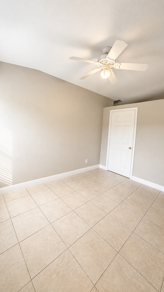 111 Homer Ave S - Photo 4 of 22