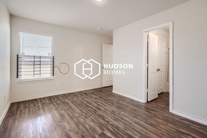 3515 E Colgate St - Photo 6 of 13