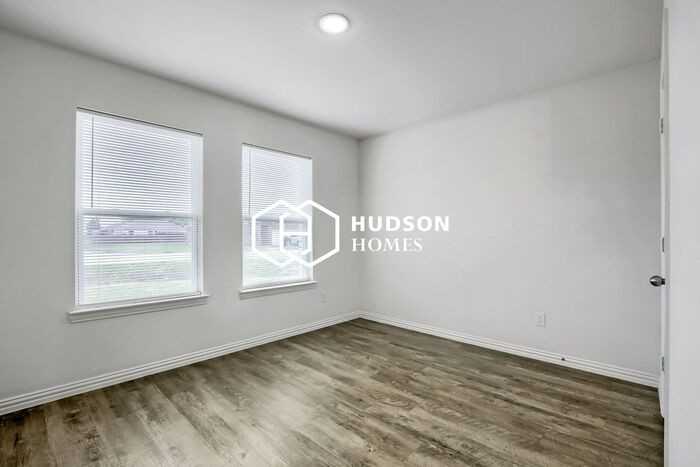 2719 William St - Photo 7 of 14