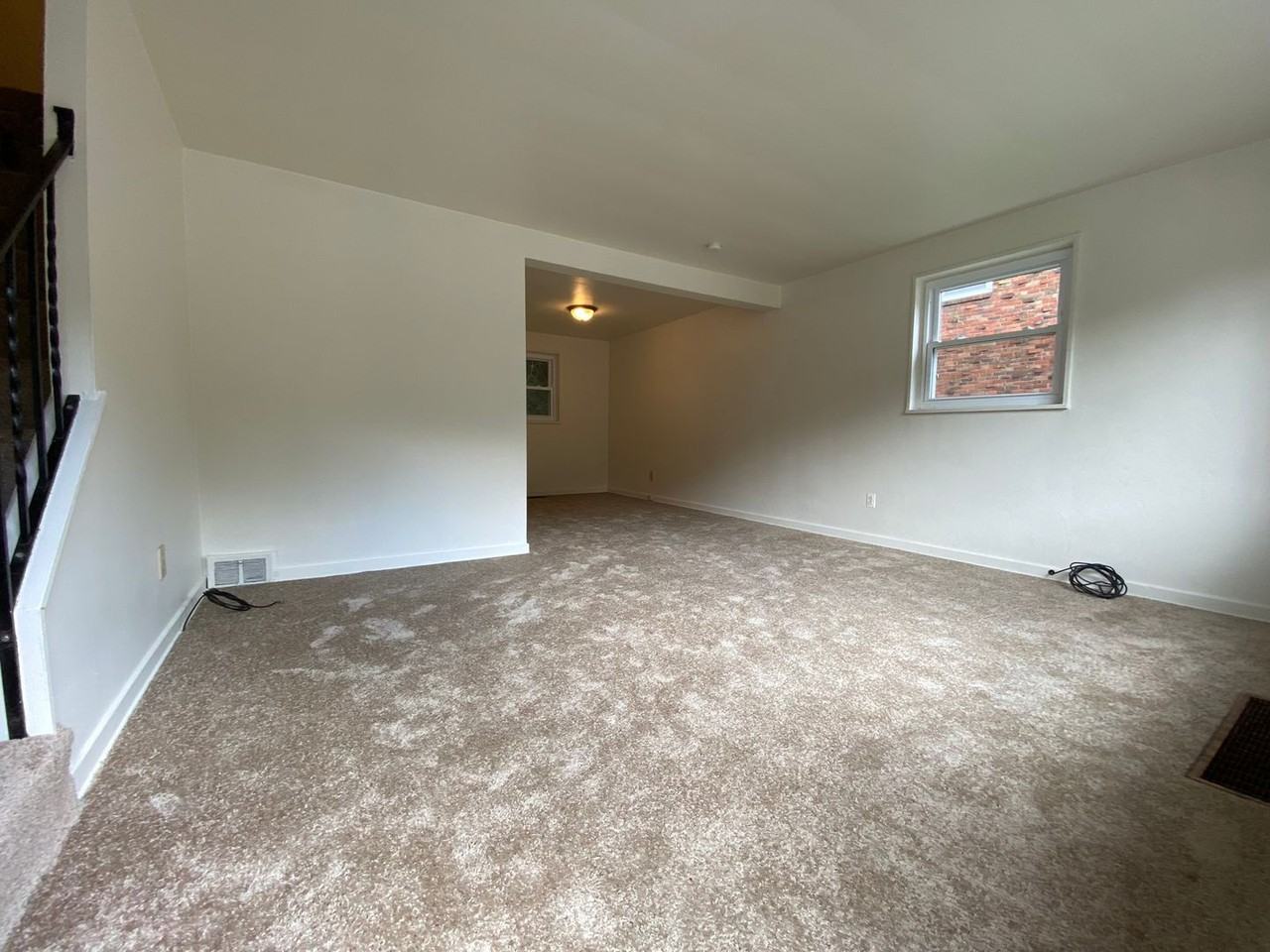 550 Long Rd - Photo 5 of 10