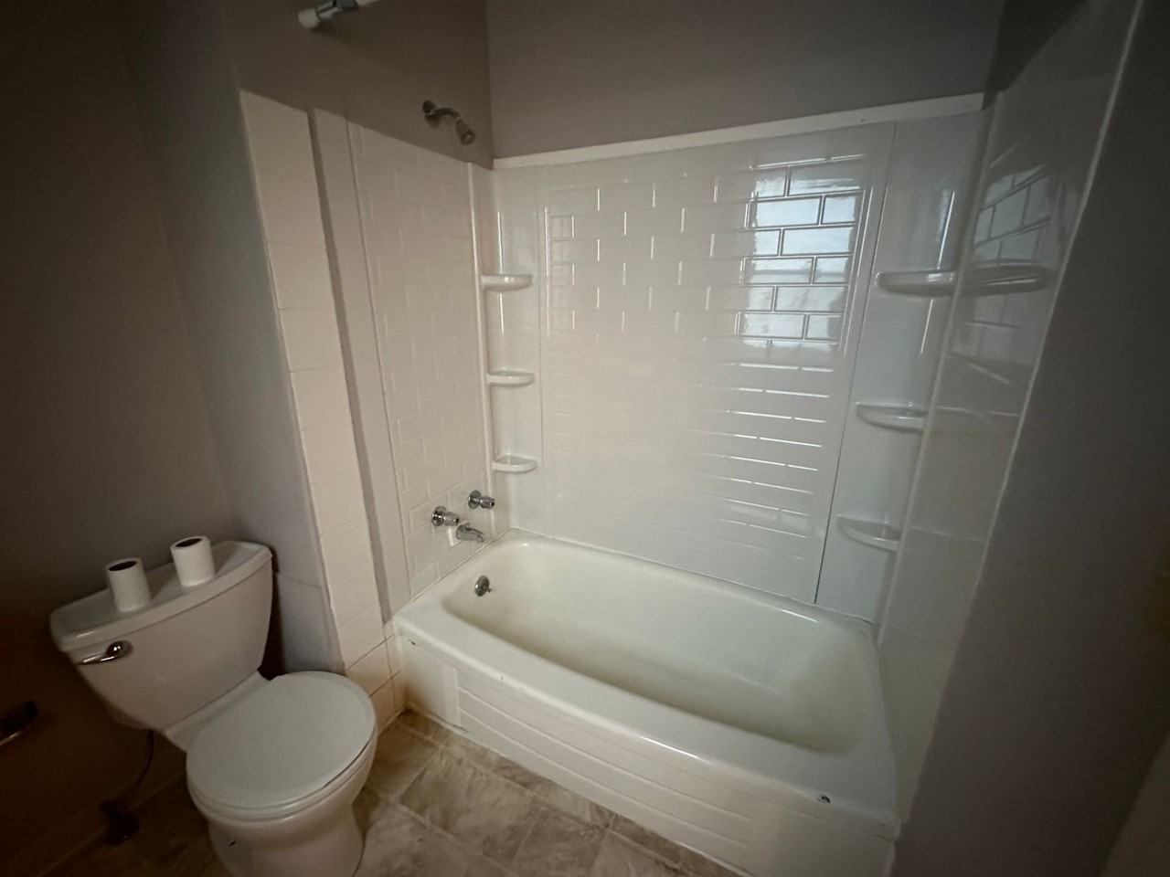 324 W 8th St - Photo 3 of 24