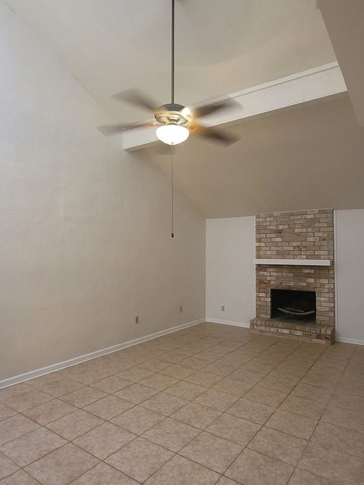 7523 Beaudelaire Cir - Photo 4 of 22
