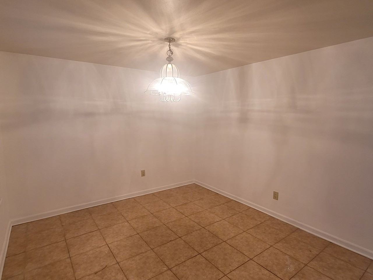 7523 Beaudelaire Cir - Photo 5 of 22