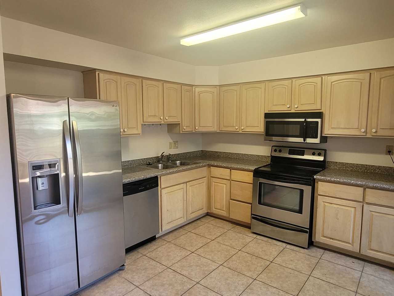 7523 Beaudelaire Cir - Photo 7 of 22