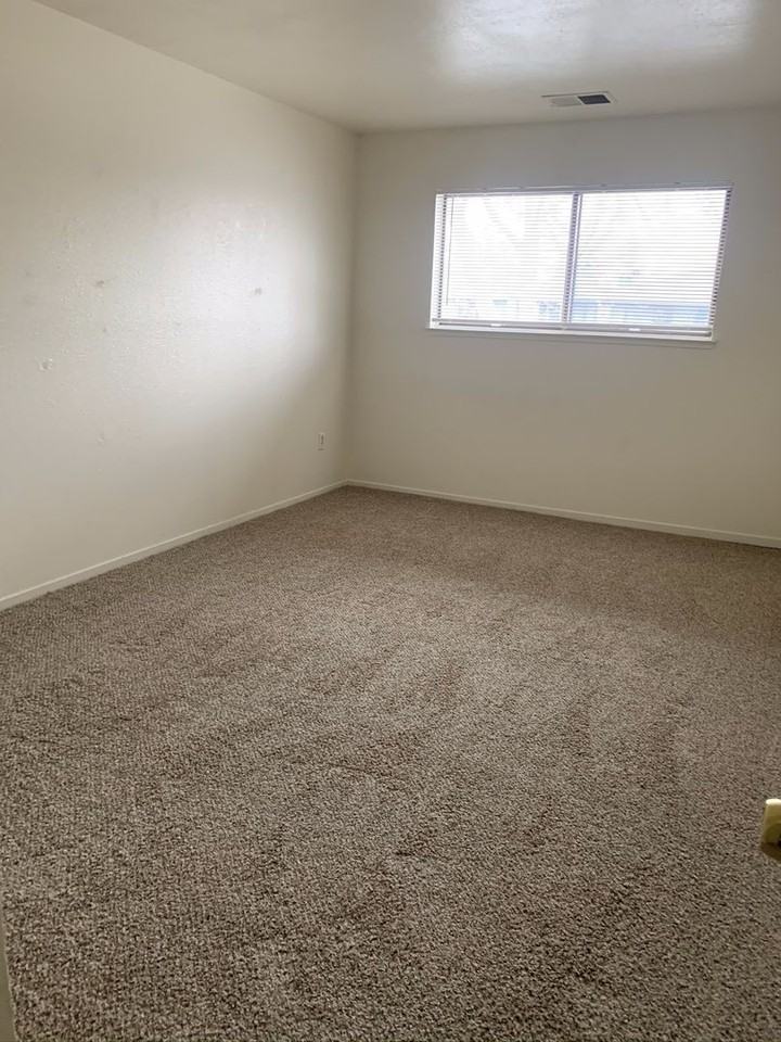 2169 Kietzke Ln #G - Photo 5 of 11