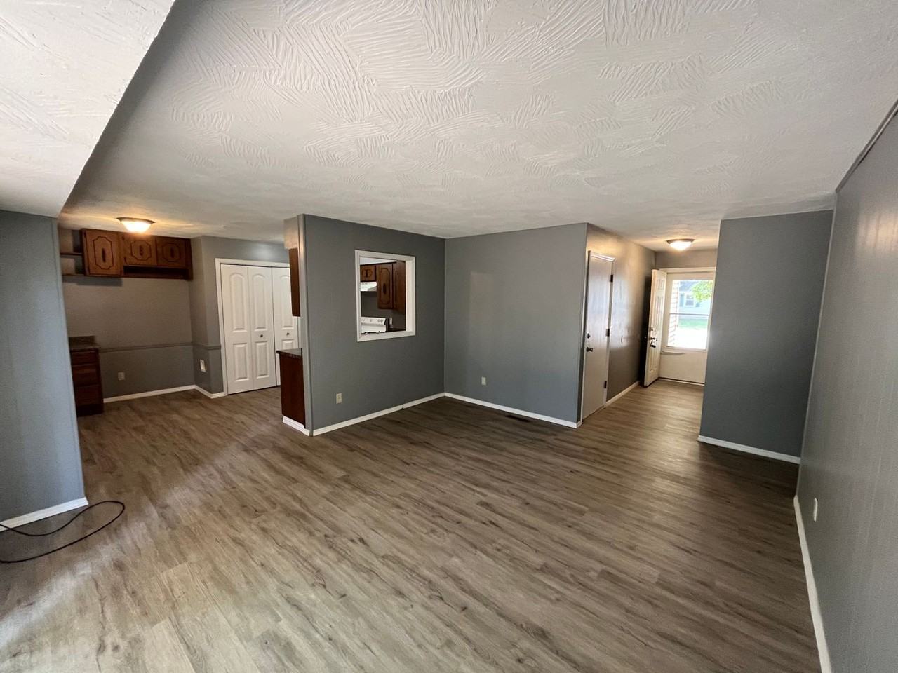 1269 E Rockhill St - Photo 4 of 12