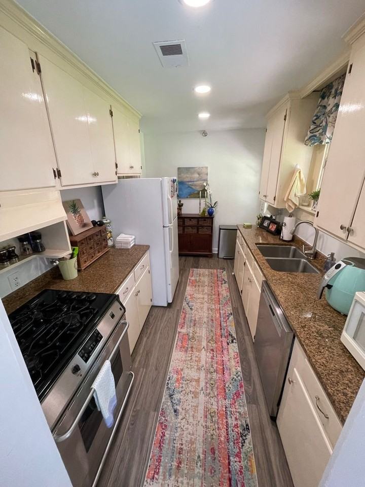 2855 Stratford Rd - Photo 6 of 12