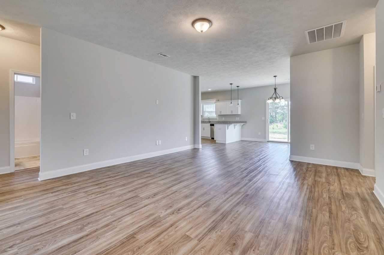 340 Fox Haven Dr - Photo 4 of 32