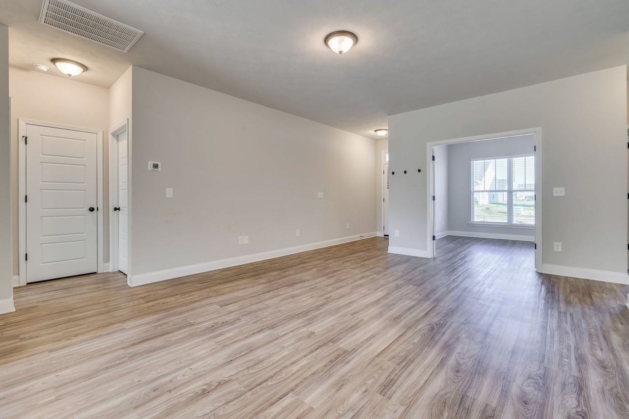 340 Fox Haven Dr - Photo 6 of 32