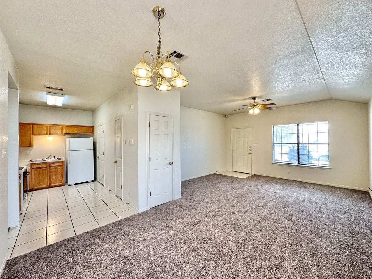 5206 Daybreak Dr - Photo 5 of 25