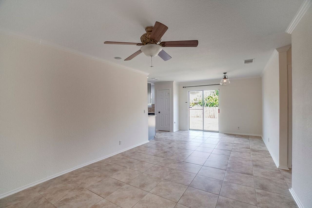 8405 Winter Haven Rd - Photo 5 of 19