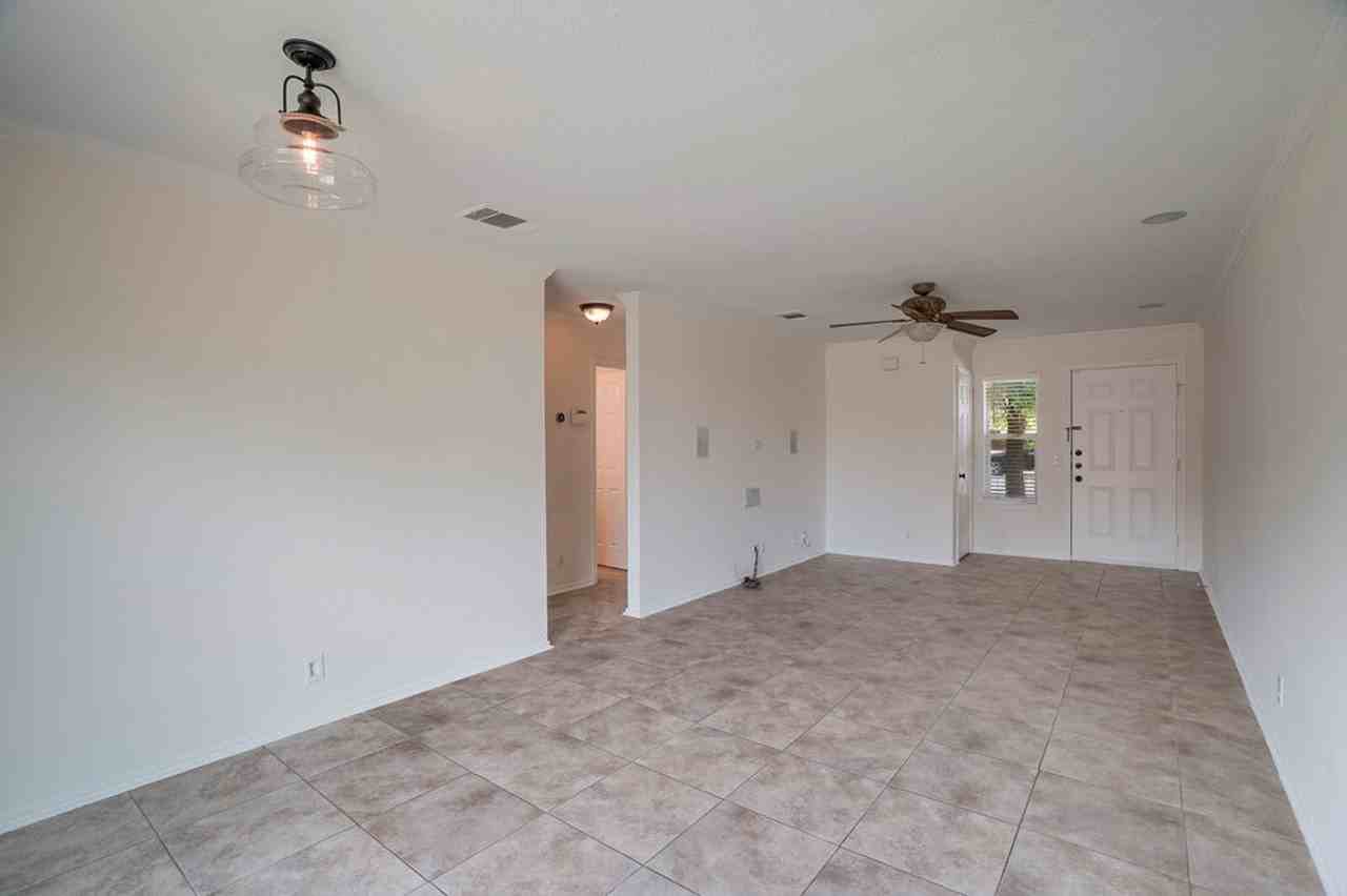 8405 Winter Haven Rd - Photo 7 of 19