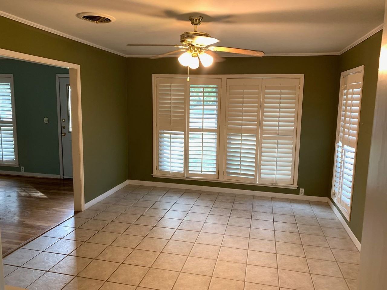 324 Pasadena Pl - Photo 3 of 16