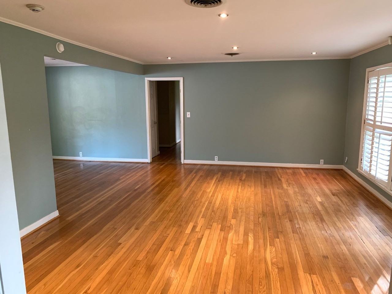 324 Pasadena Pl - Photo 4 of 16
