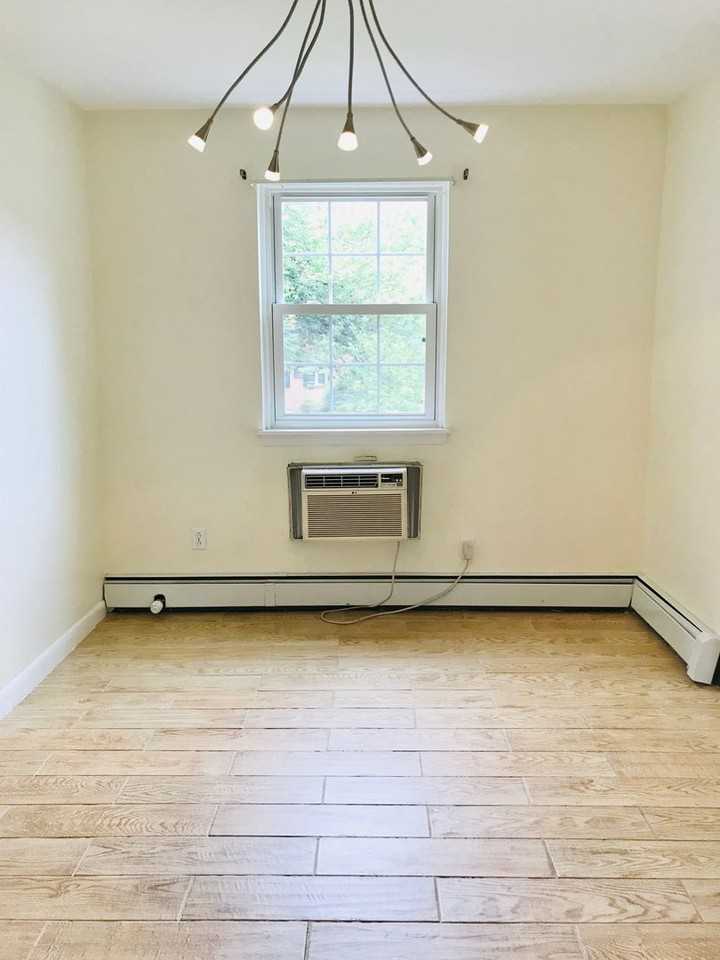 207 Walnut Hill Rd #D18 - Photo 7 of 14