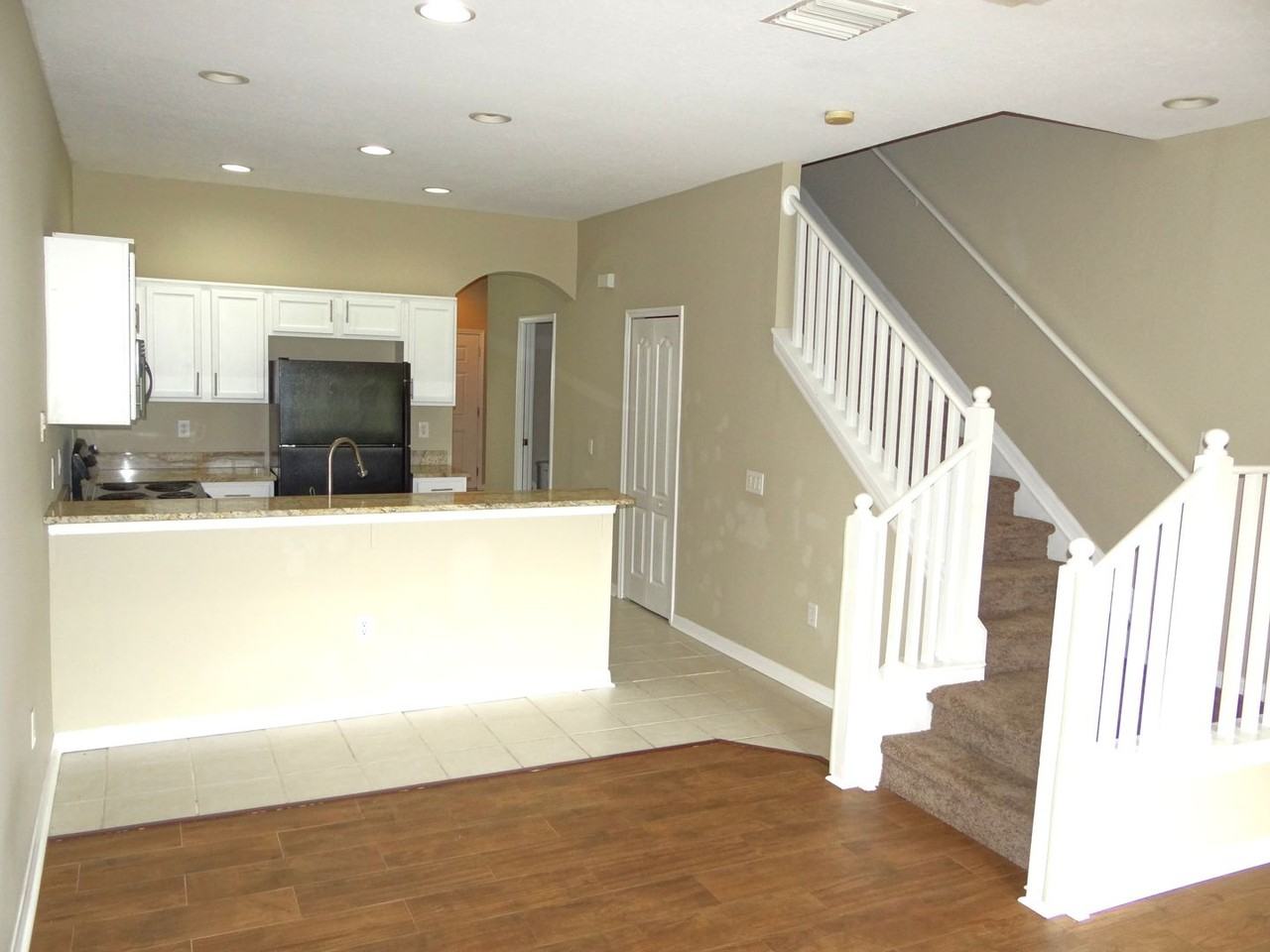 12909 Kings Crossing Dr - Photo 3 of 21