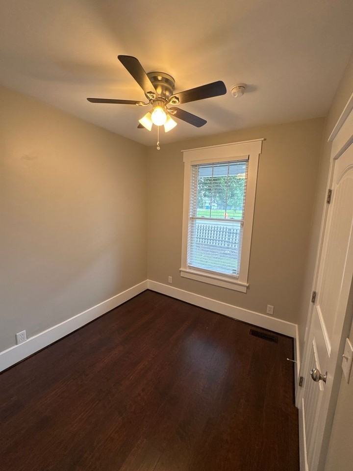 329 Cleveland St - Photo 7 of 20