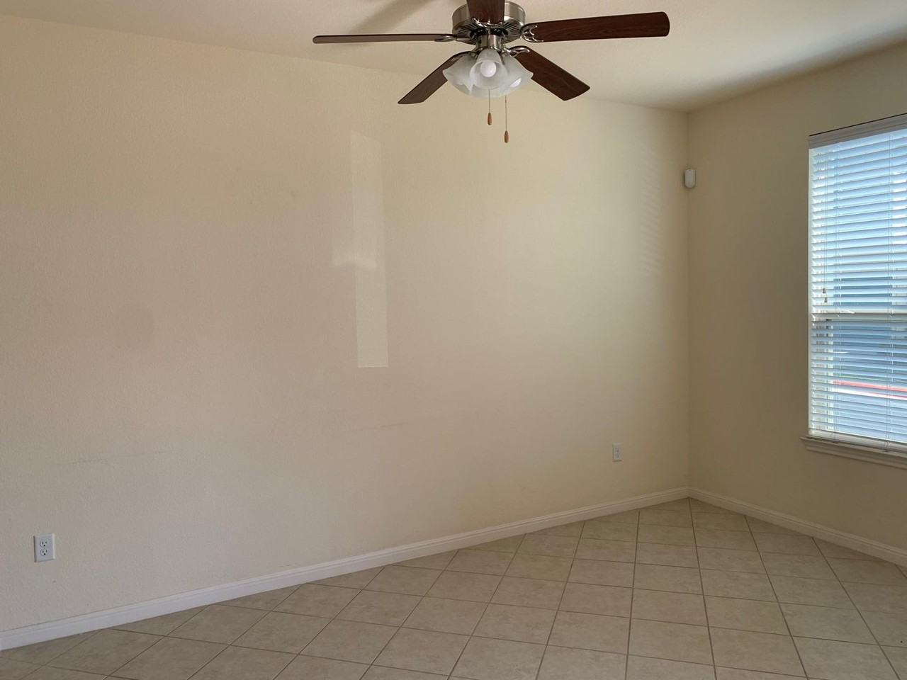 5805 Loblolly Ln - Photo 7 of 15