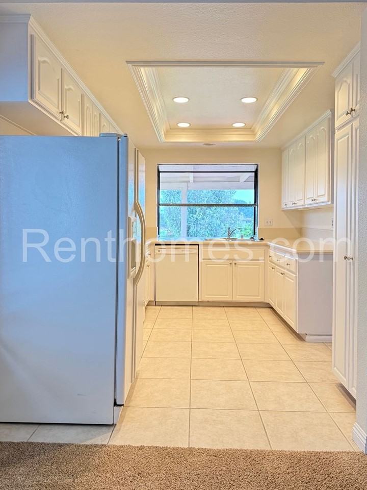 12817 Camino Emparrado - Photo 6 of 30