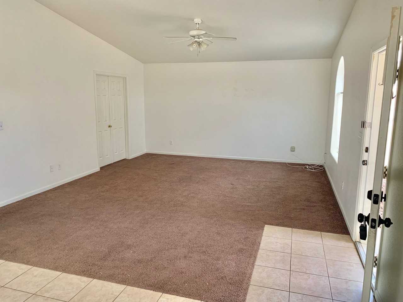 5499 Mariposa Ave - Photo 2 of 13
