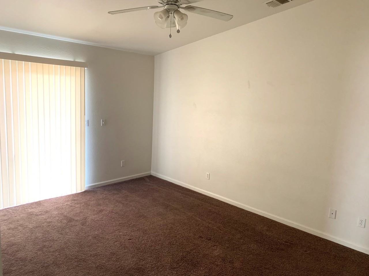 5499 Mariposa Ave - Photo 6 of 13