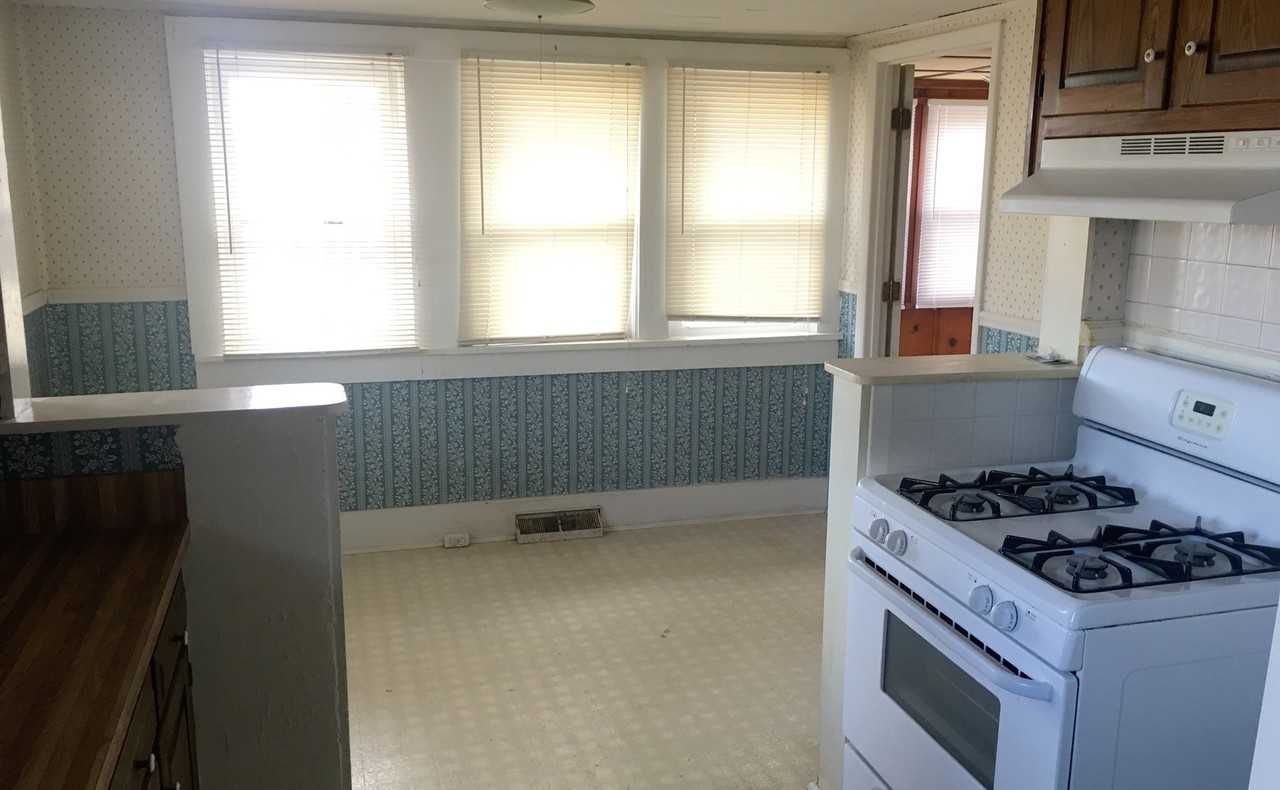 501 School St - Photo 7 of 15
