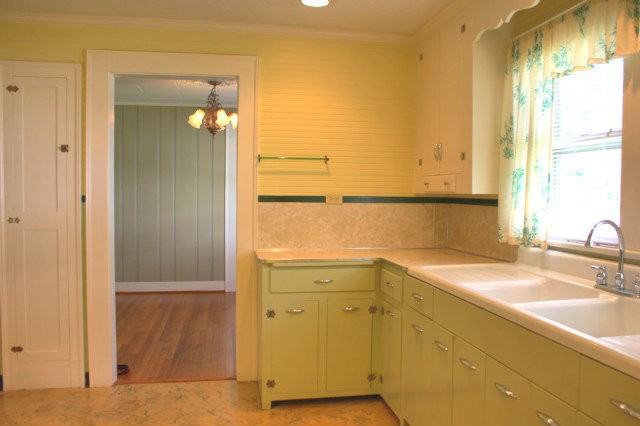 303 W Carver St - Photo 3 of 11