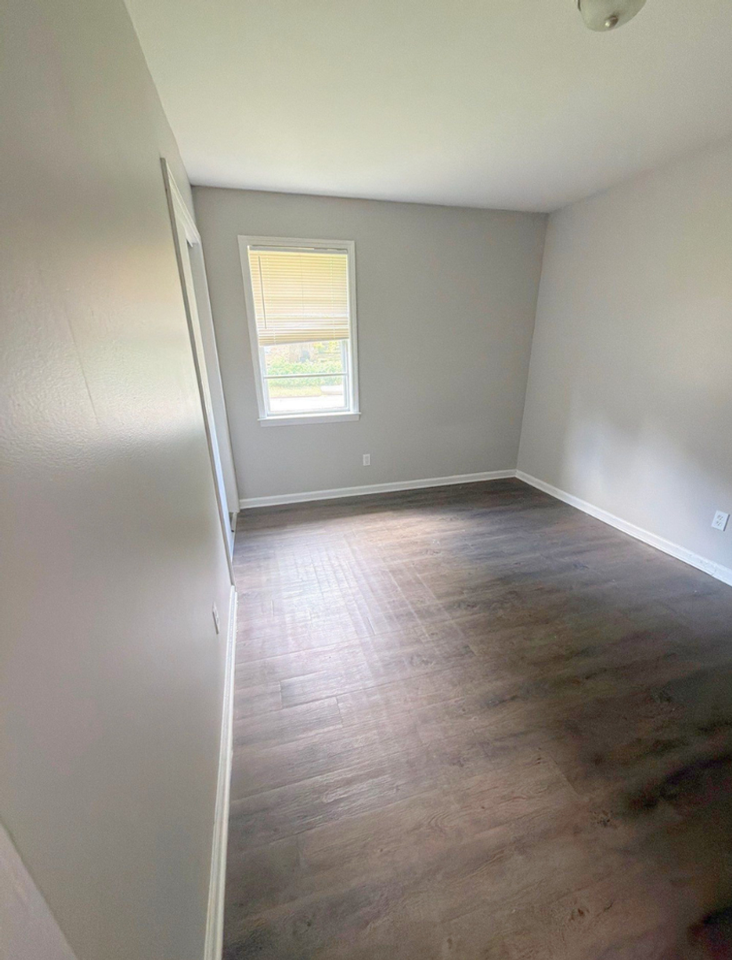 3120 Beauchamp Dr - Photo 5 of 17