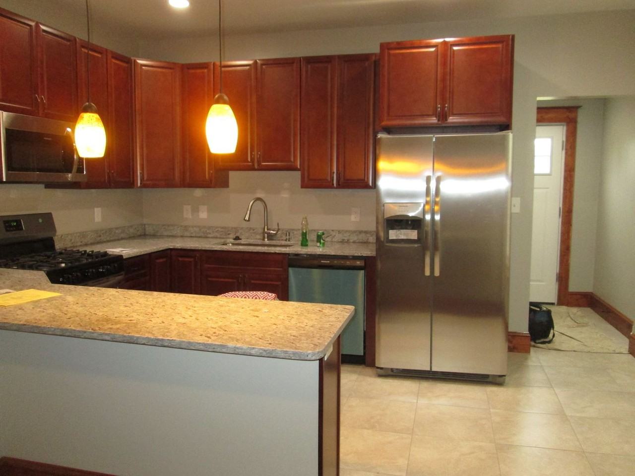 408 W Wilson Blvd - Photo 5 of 17