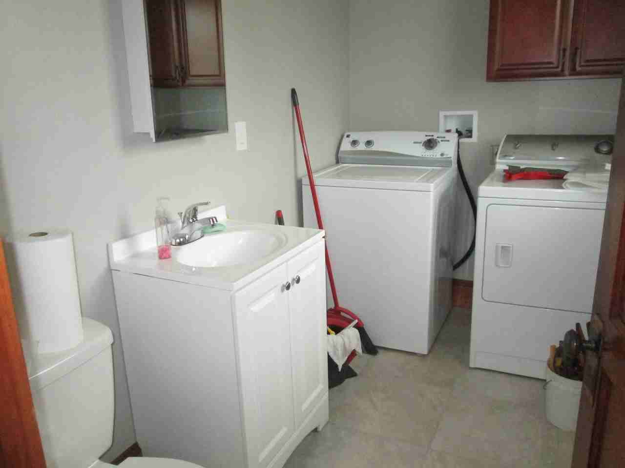 408 W Wilson Blvd - Photo 7 of 17