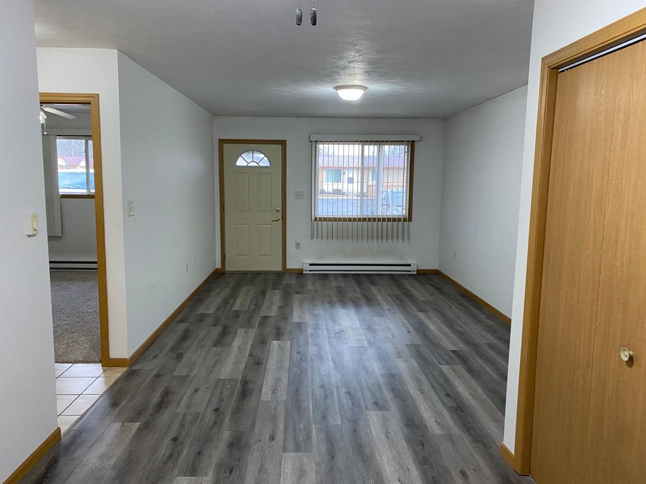 27 Meadowview Ter - Photo 4 of 13