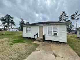 485 Old Highway 90 W - Photo 1 of 1