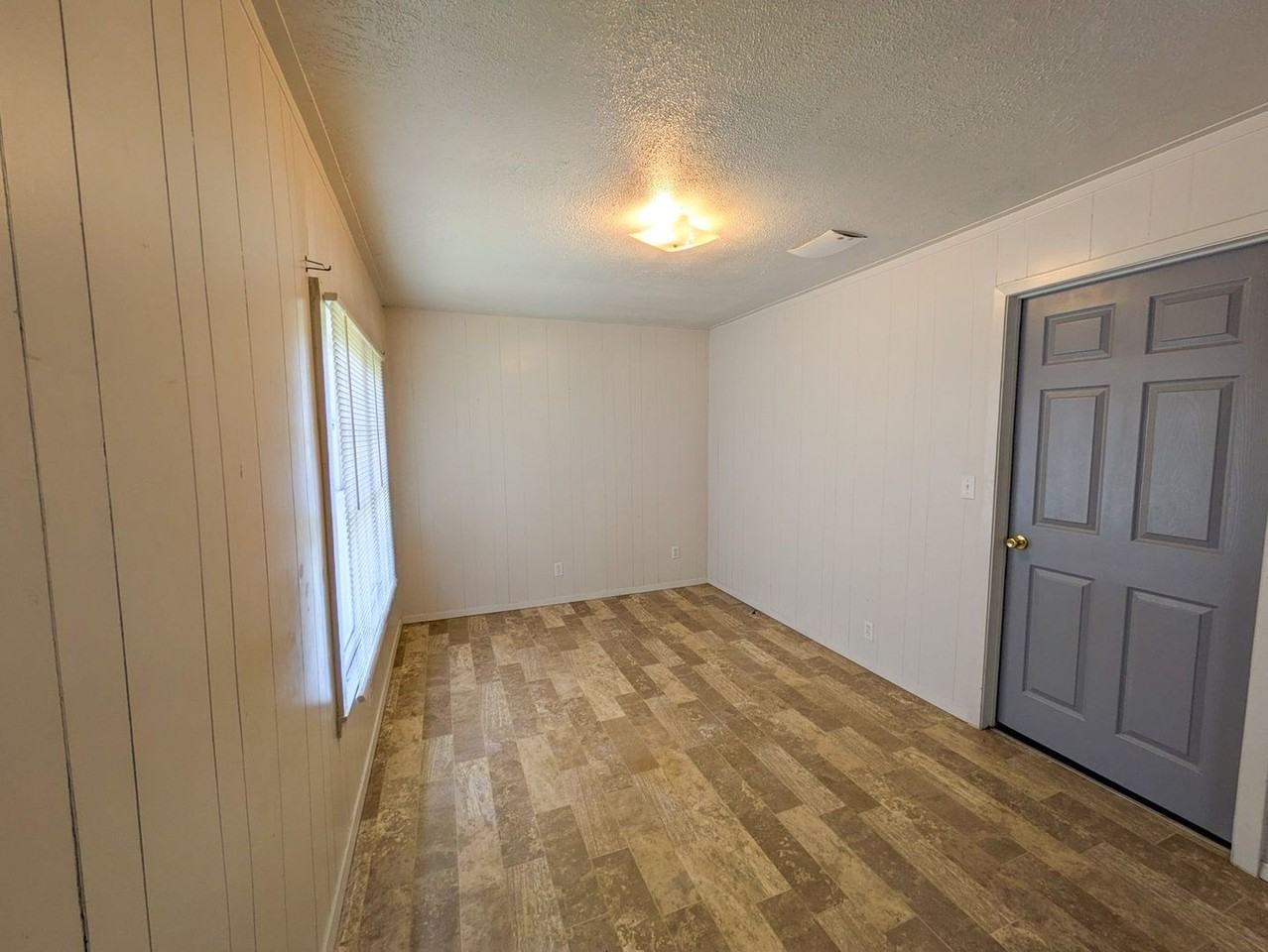 485 Old Highway 90 W - Photo 3 of 10