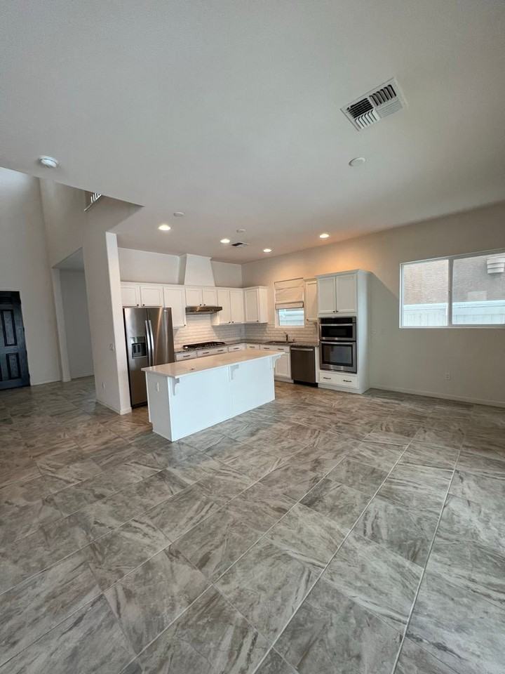 3140 Show Jumper Ln - Photo 4 of 25