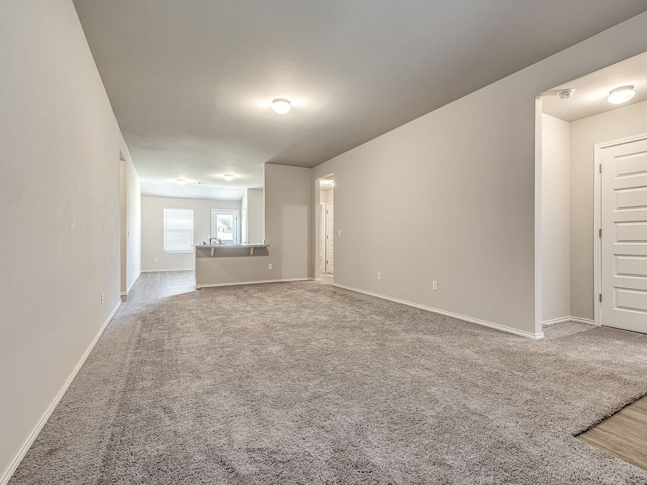 629 W Lola Dr - Photo 3 of 32