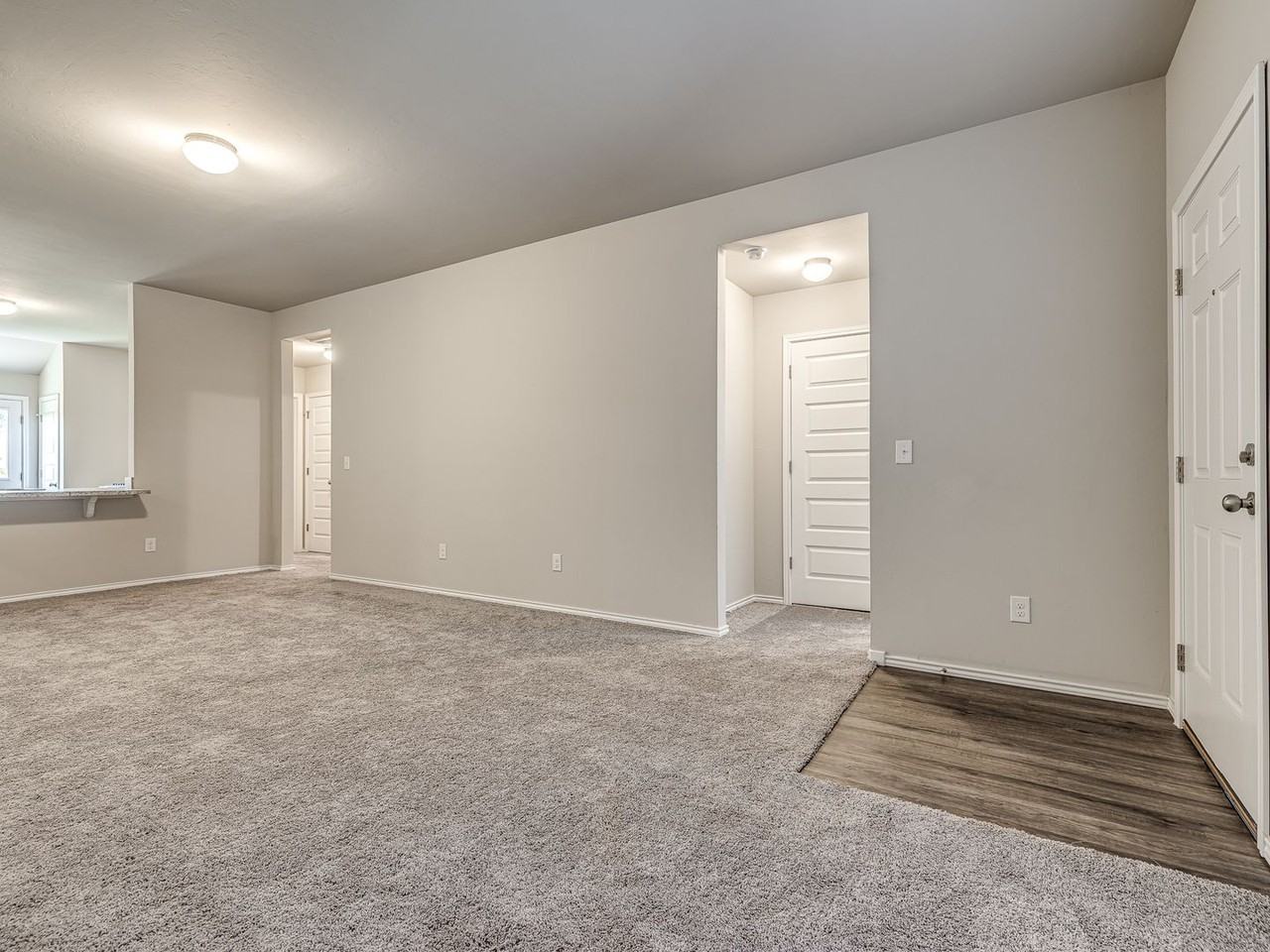 629 W Lola Dr - Photo 4 of 32