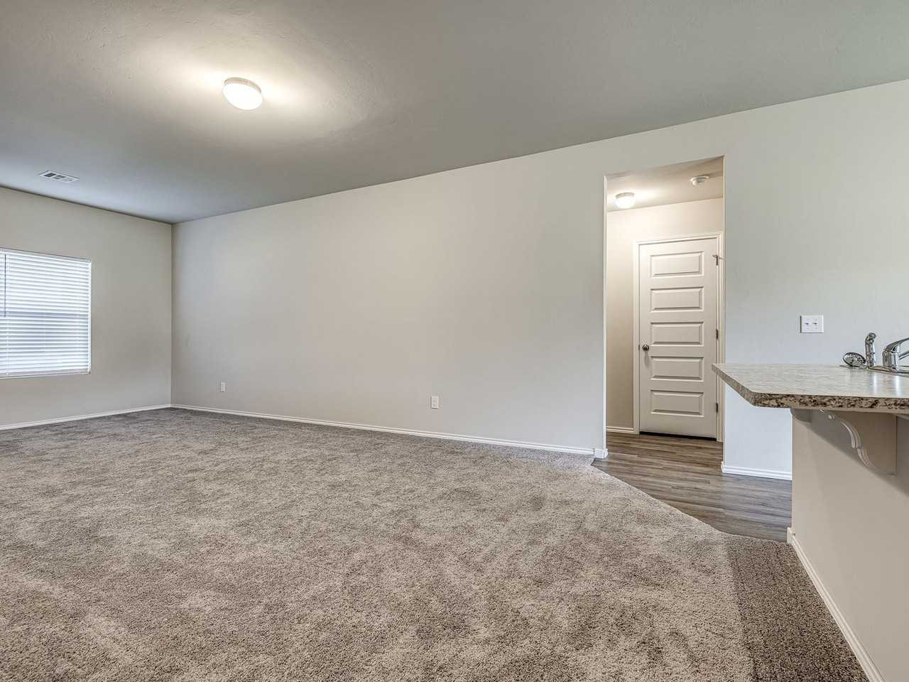 629 W Lola Dr - Photo 6 of 32