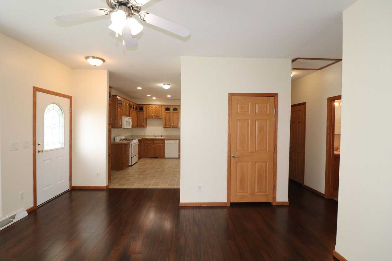 2120 Thompson Dr - Photo 5 of 50