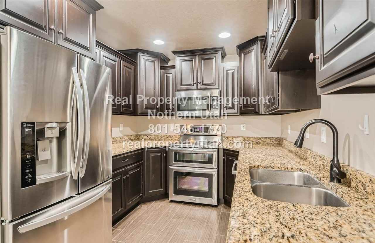 1795 E Whitetail Dr - Photo 3 of 21