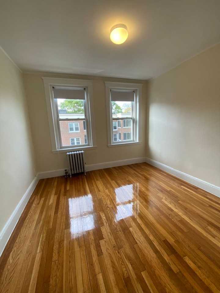 10 Vinal St - Photo 2 of 25