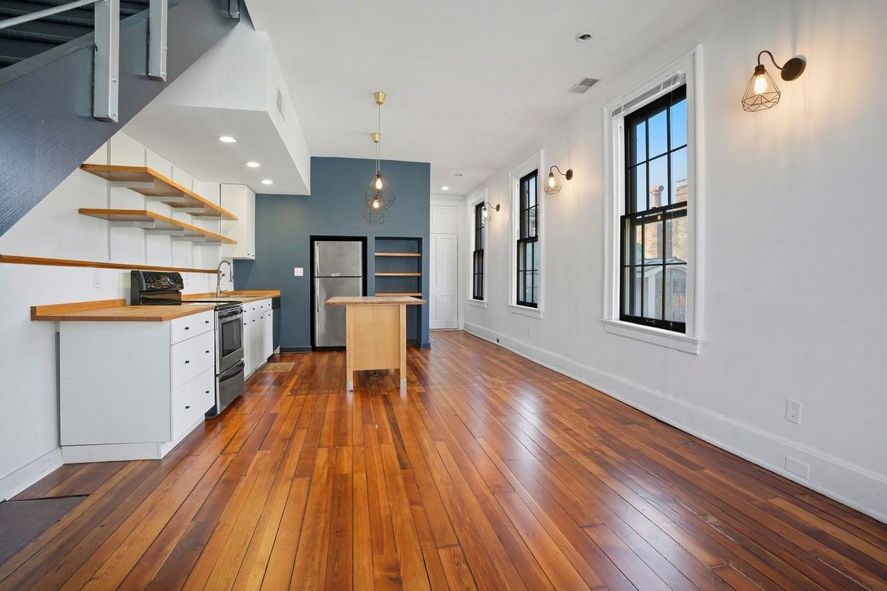 1314 Spring St - Photo 7 of 25