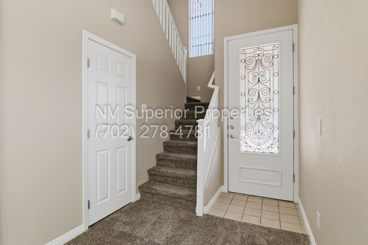 5057 Golden Antelope Way - Photo 5 of 50