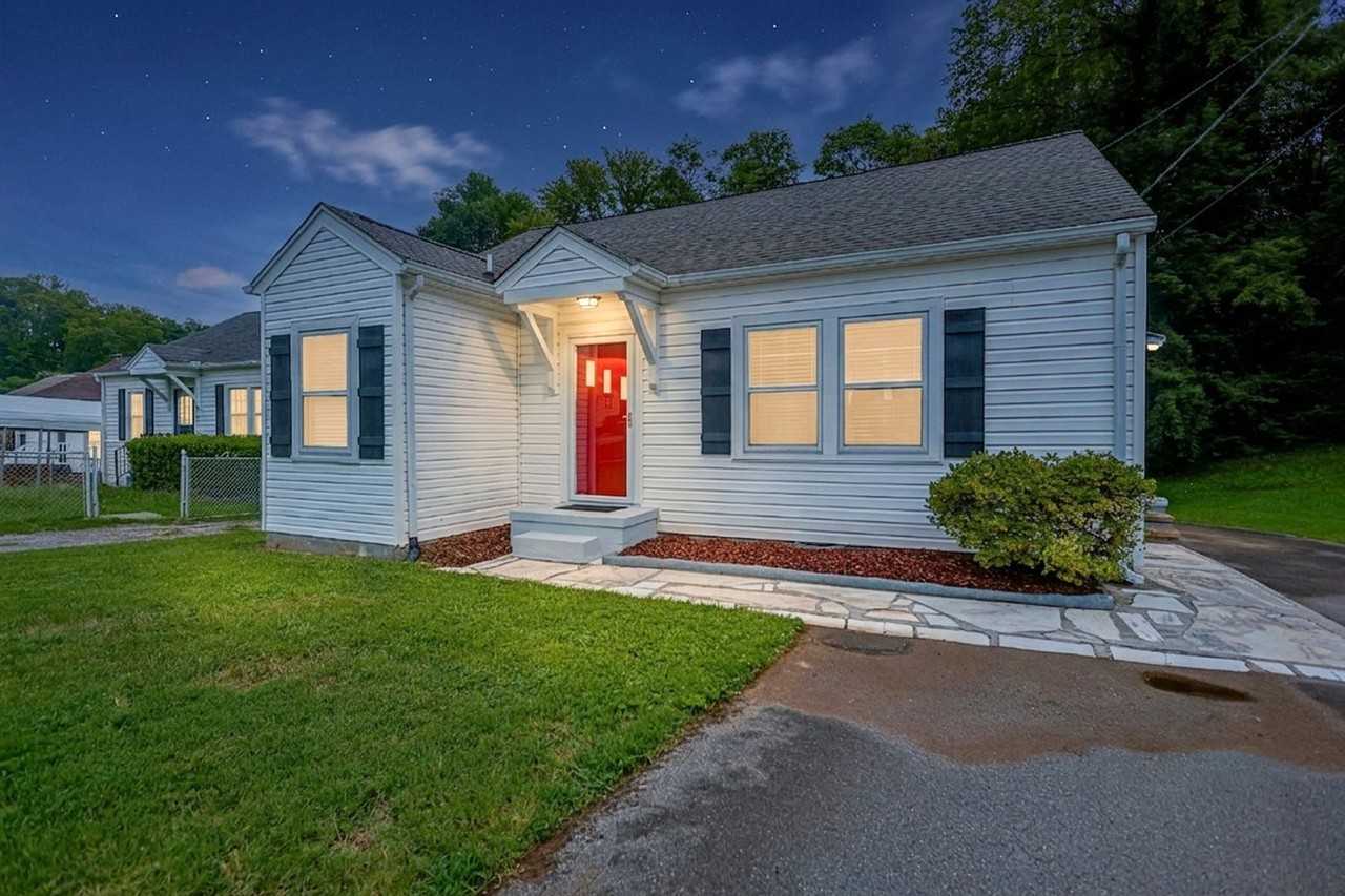 924 Hall St - Photo 2 of 31