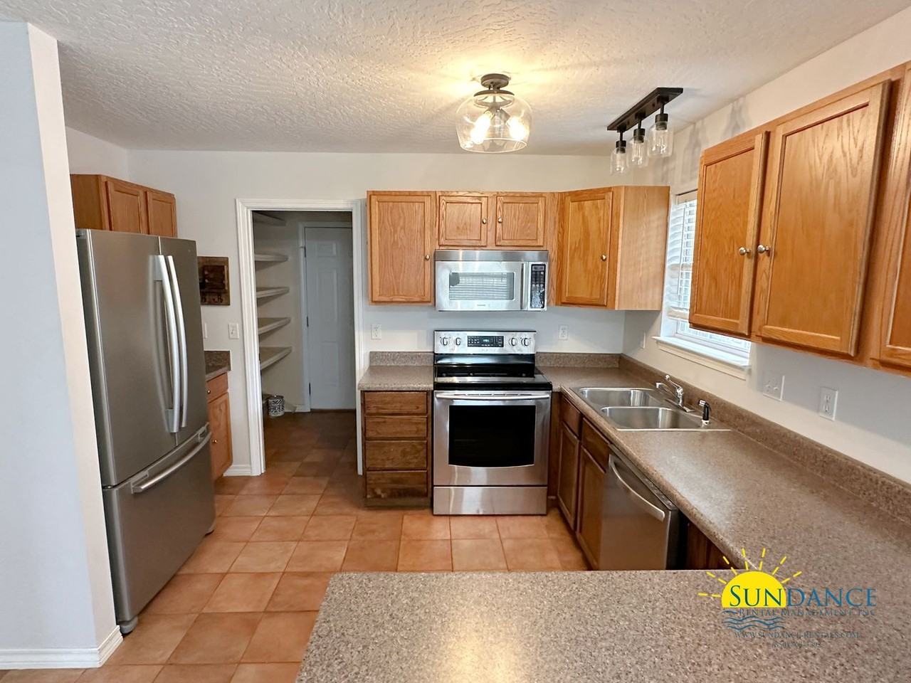 8193 Fourth St - Photo 5 of 17