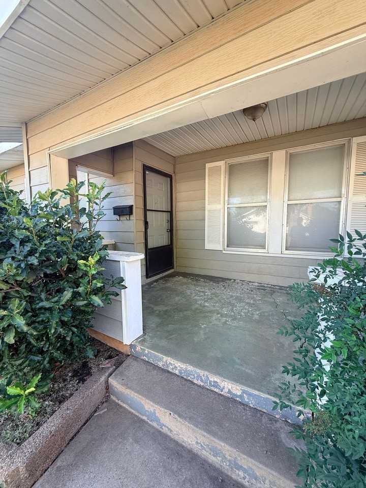 1805 Buchanan St - Photo 2 of 14