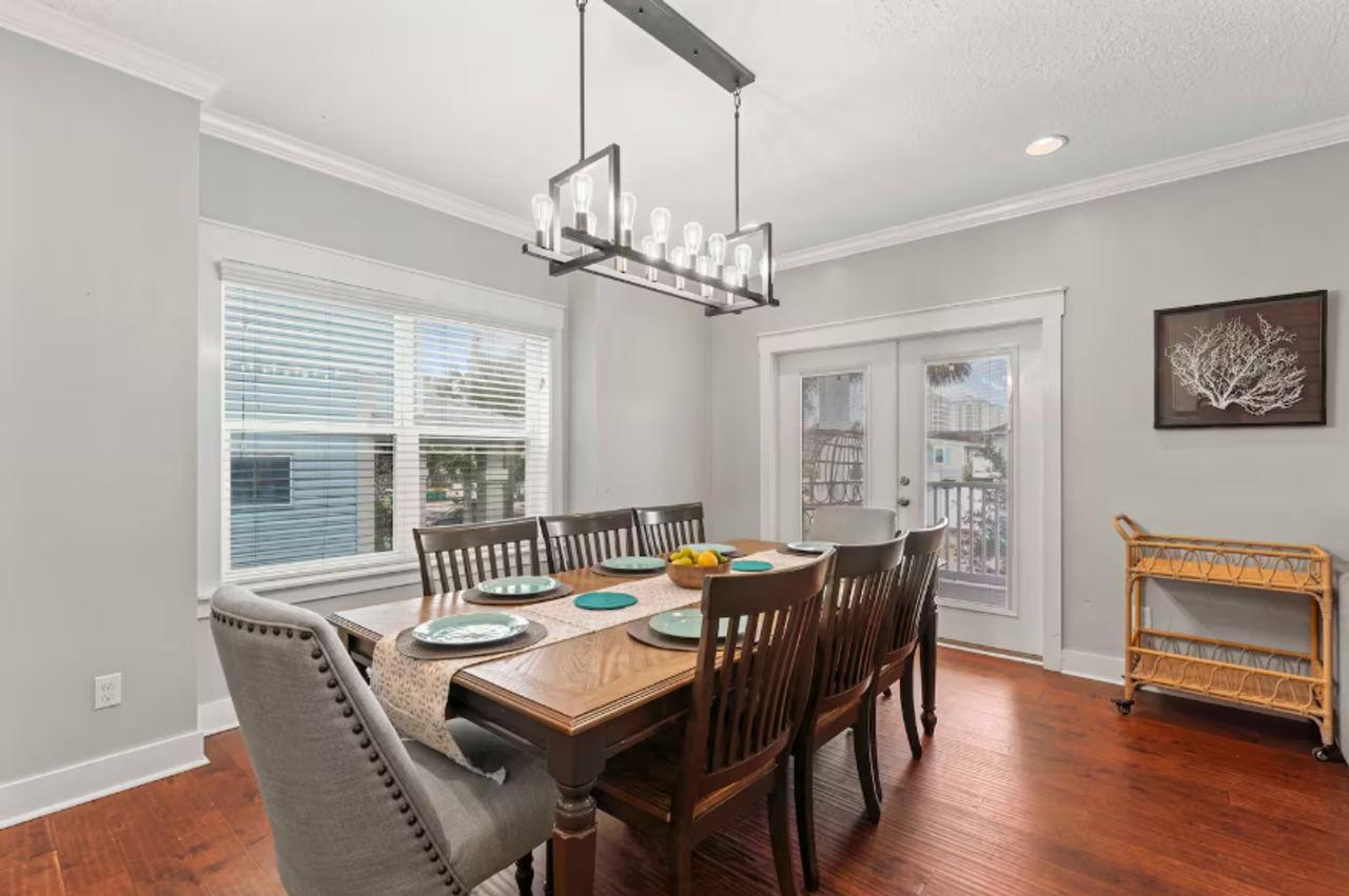 137 6th Ave S - Photo 6 of 50