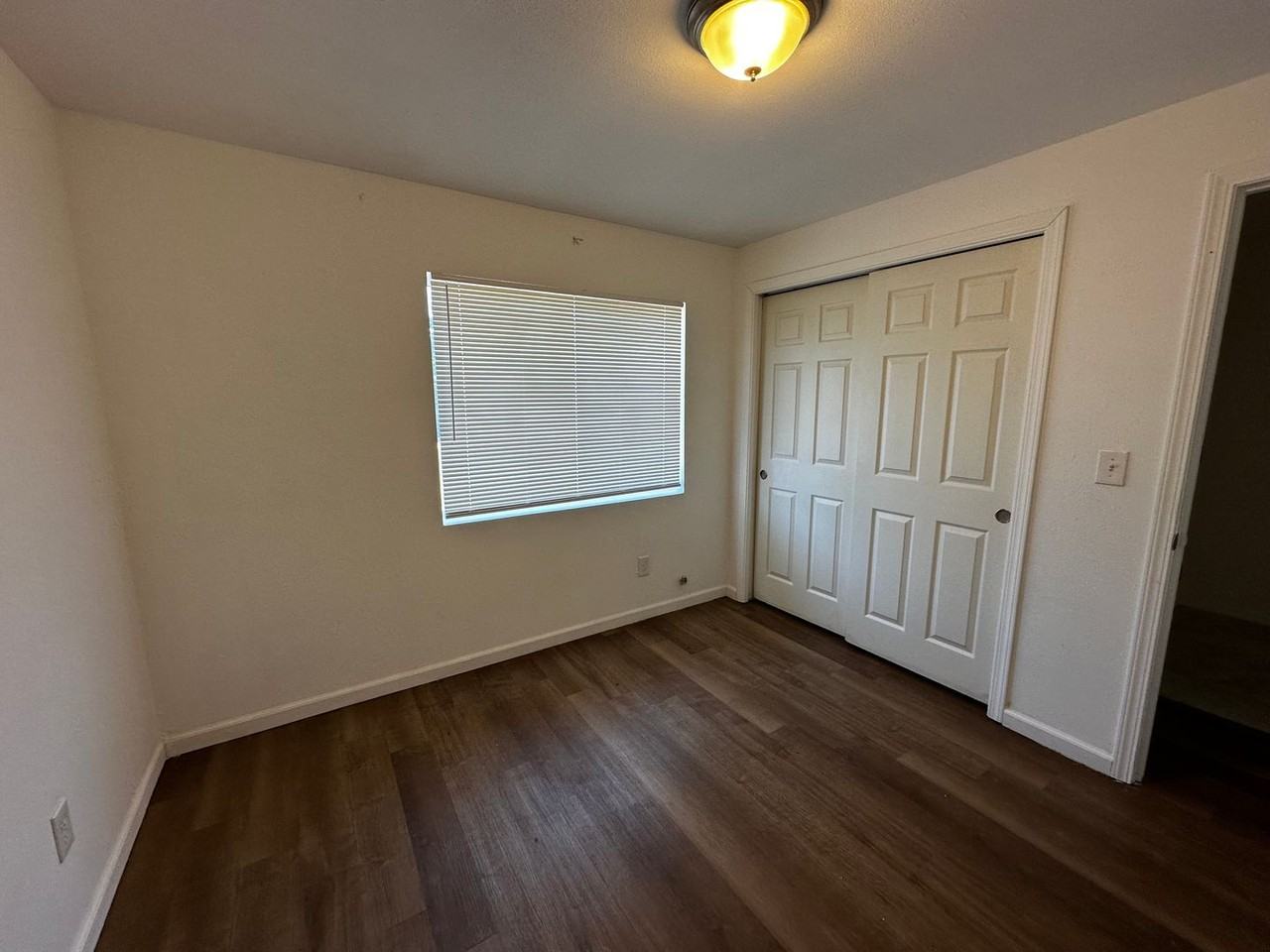 1160 W Vine St - Photo 5 of 7