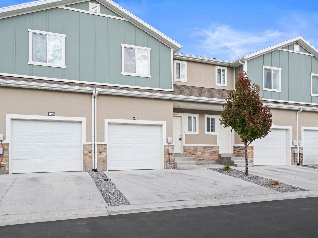 14897 S Tumble Rock Way - Photo 3 of 24