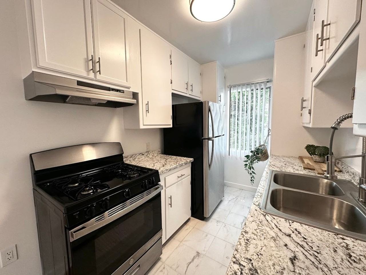15th Street Apartments - Photo 2 of 15