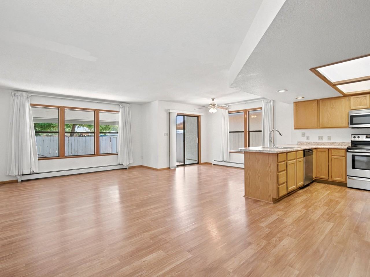 518 1/2 Eastgate Ct #1 - Photo 2 of 23